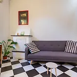 Porta Ticinese Colorful Apartment!