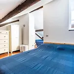 Porta Ticinese Colorful Apartment!