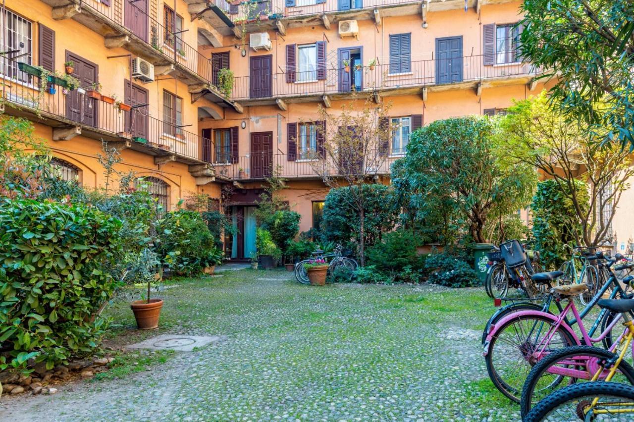 Porta Ticinese Colorful Apartment! *